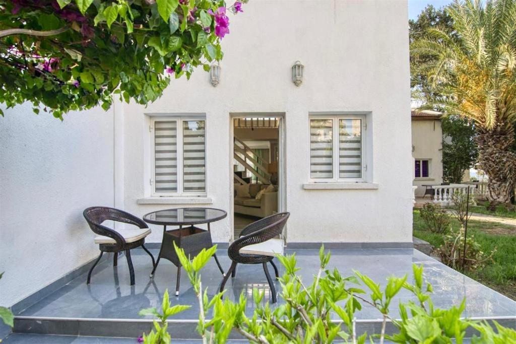 The Prince Inn Hotel & Villas Kyrenia  Exterior foto